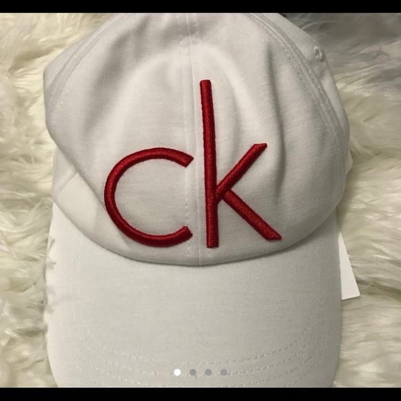 Hat - Picture 1 of 4